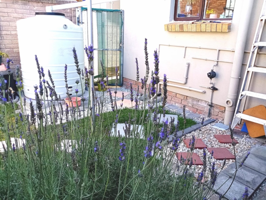 2 Bedroom Property for Sale in Charlo Eastern Cape